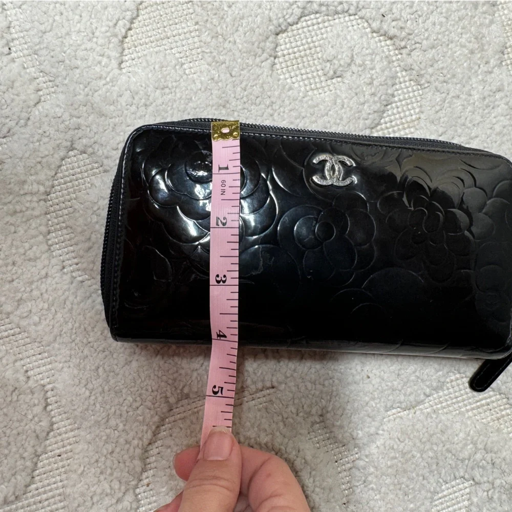Authentic  Chanel Camelia patent leather zip around‎ wallet long